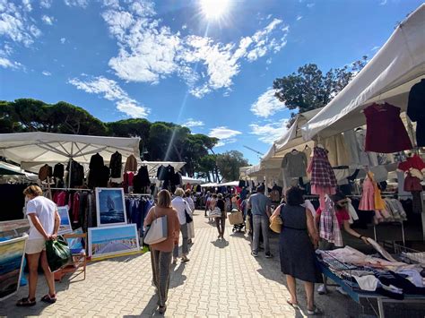 the market in forte dei marmi.